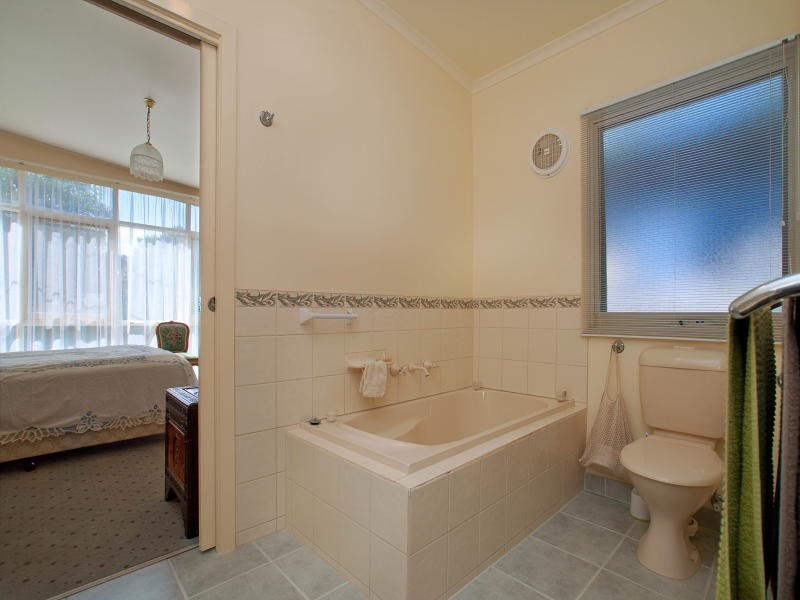 15A Coprosma Avenue, Frankston VIC 3199