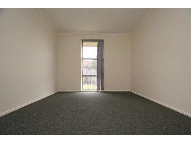 16 Gardenia Crescent, Frankston North VIC 3200