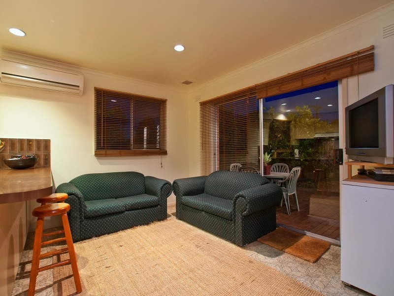 1 Emerson Close, Frankston VIC 3199