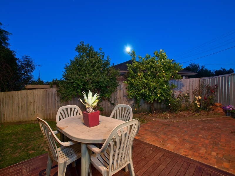 1 Emerson Close, Frankston VIC 3199