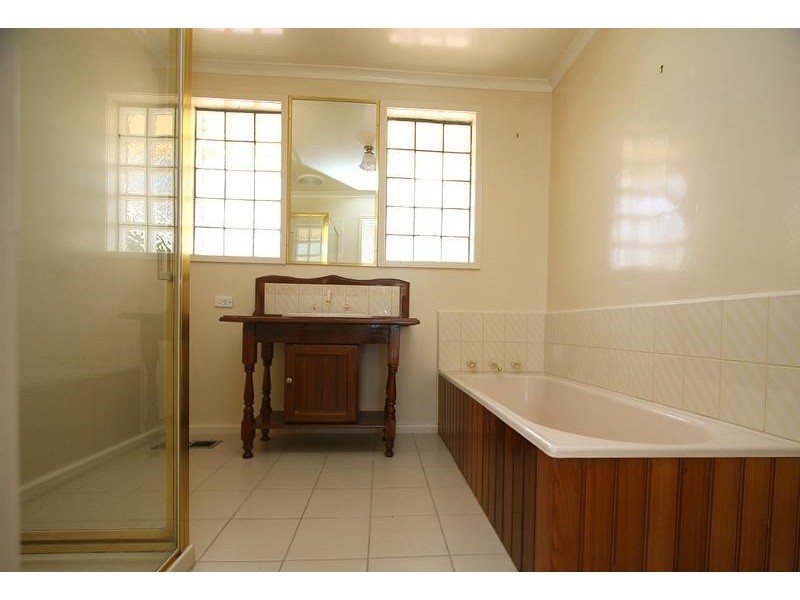 21 Bundy Court, Frankston North VIC 3200