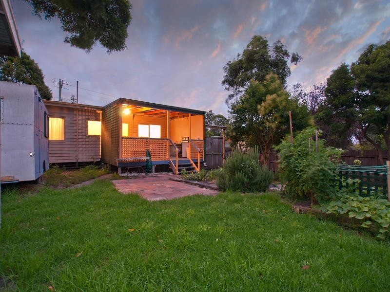 4 Kareela Road, Frankston VIC 3199