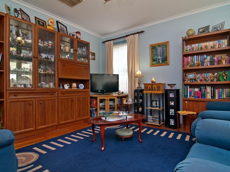 17 Ribbon Court, Frankston North VIC 3200