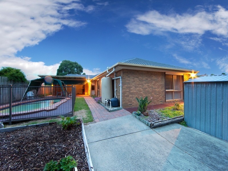 14 Bokissa Drive, Frankston VIC 3199