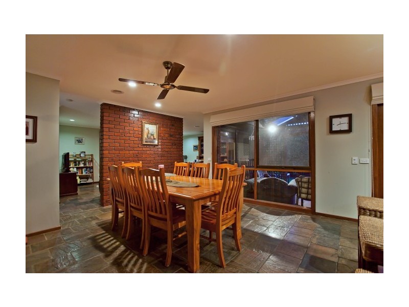 42 Aquarius Drive, Frankston VIC 3199