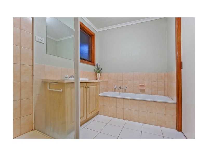 42 Aquarius Drive, Frankston VIC 3199