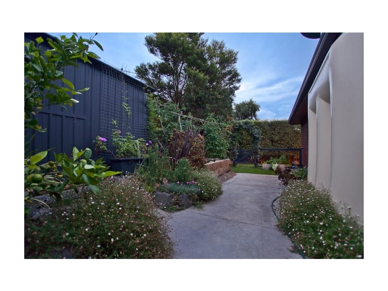 42 Aquarius Drive, Frankston VIC 3199