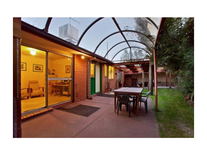 8 Viola Court, Frankston VIC 3199