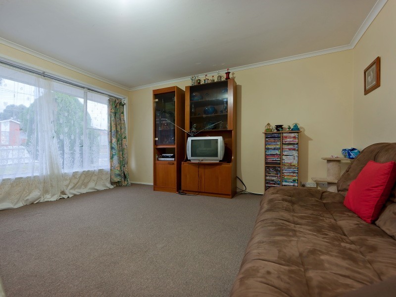 35 Honeysuckle Street, Frankston North VIC 3200