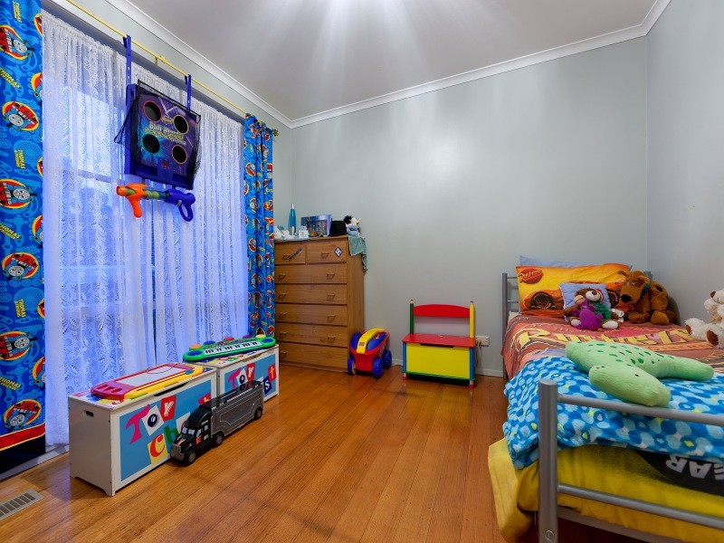 35 Honeysuckle Street, Frankston North VIC 3200