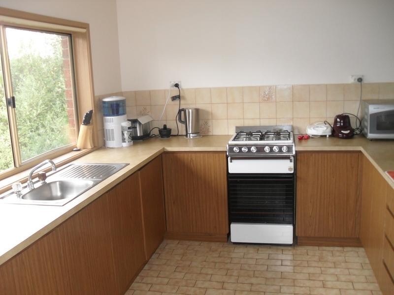 2/15 Napier Street, Mornington VIC 3931