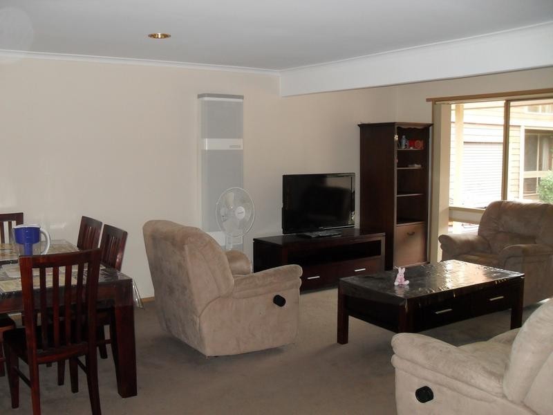 2/15 Napier Street, Mornington VIC 3931