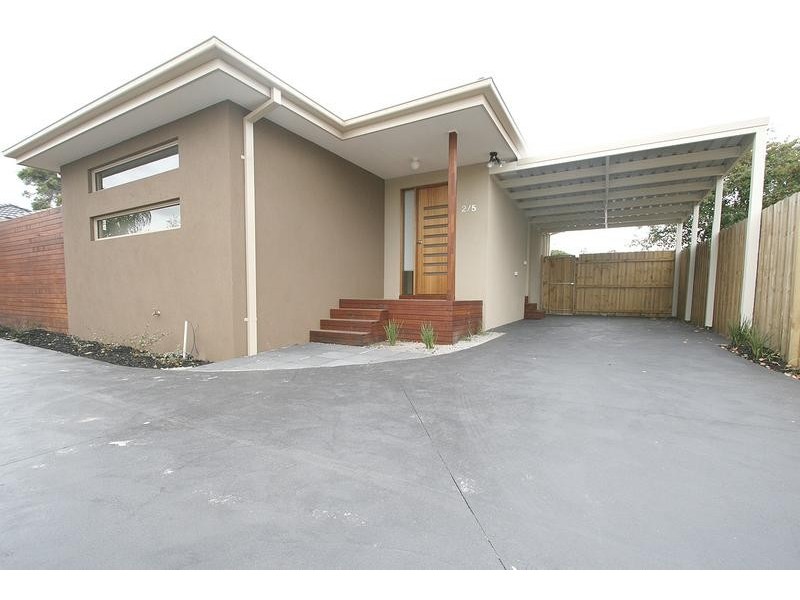 2/5 Heath Avenue, Frankston VIC 3199