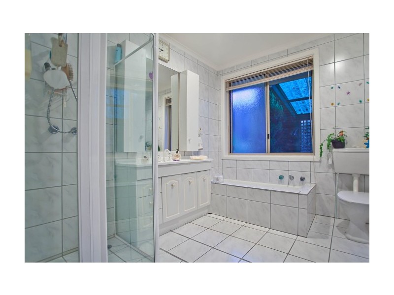 66 Brunning Crescent, Frankston North VIC 3200