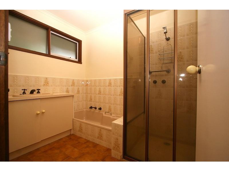 2/12 Kunyung Road, Mount Eliza VIC 3930