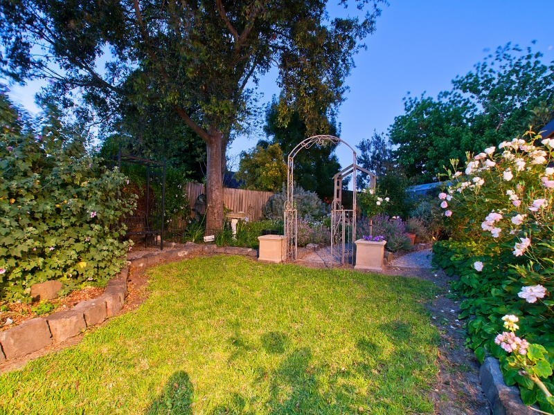 2 Helena Court, Frankston VIC 3199