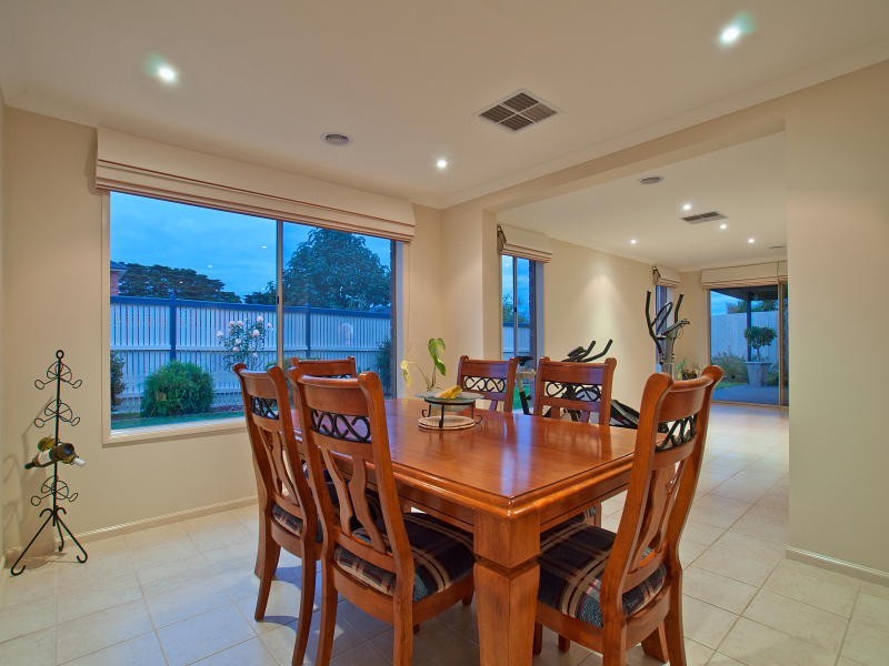 152 Gamble Road, Skye VIC 3977