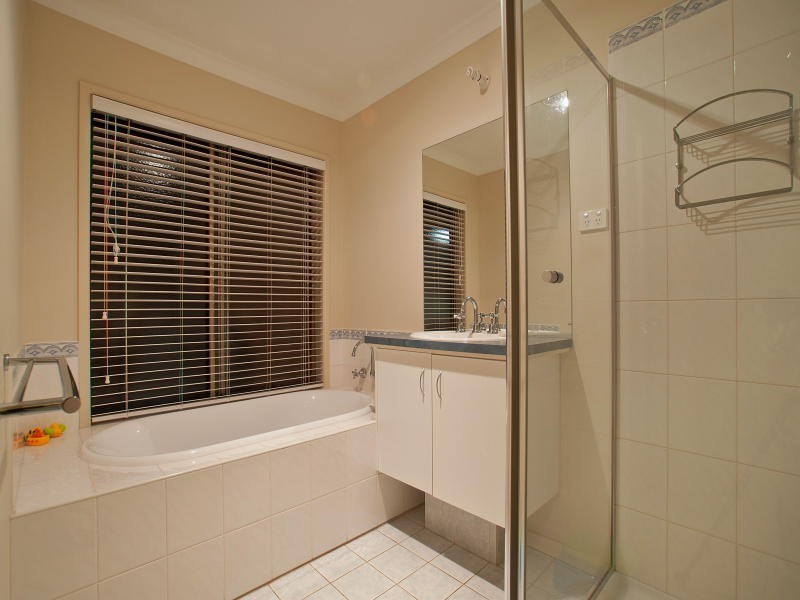 152 Gamble Road, Skye VIC 3977