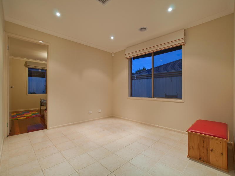 152 Gamble Road, Skye VIC 3977