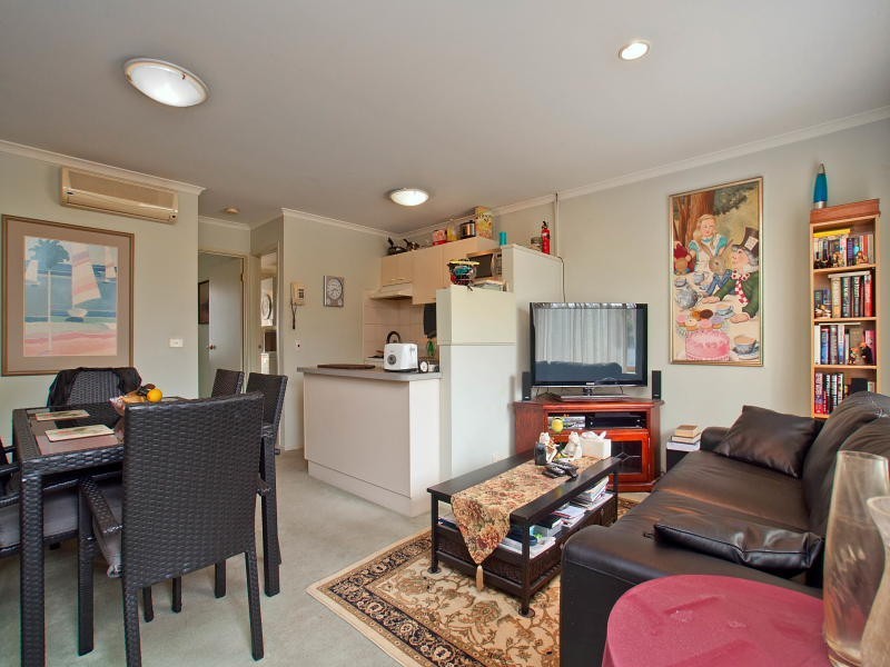 2/4 Lardner Road, Frankston VIC 3199