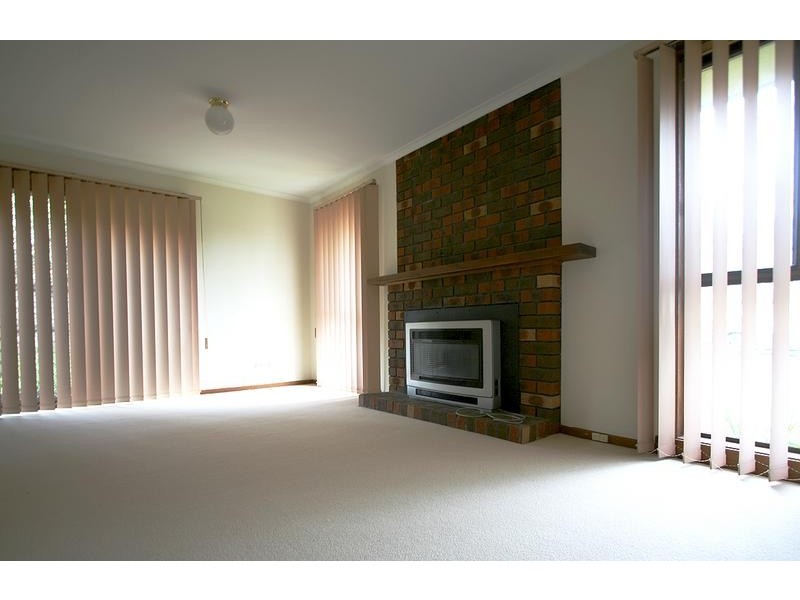 3 Pericoe Street, Frankston VIC 3199