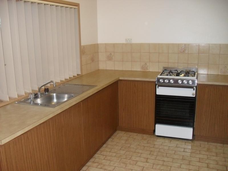 2/15 Napier Street, Mornington VIC 3931