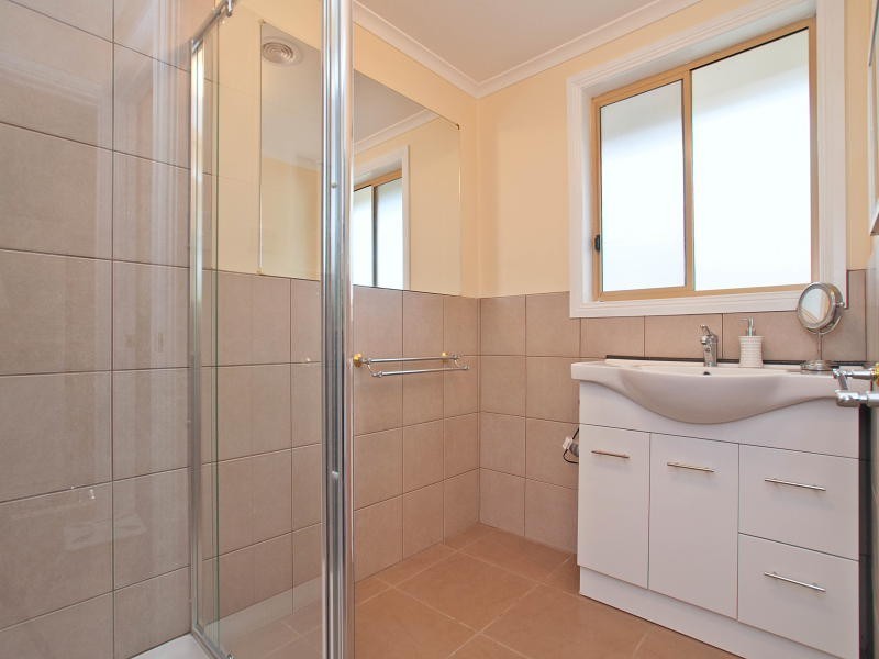 2/14 Spring Street, Hastings VIC 3915