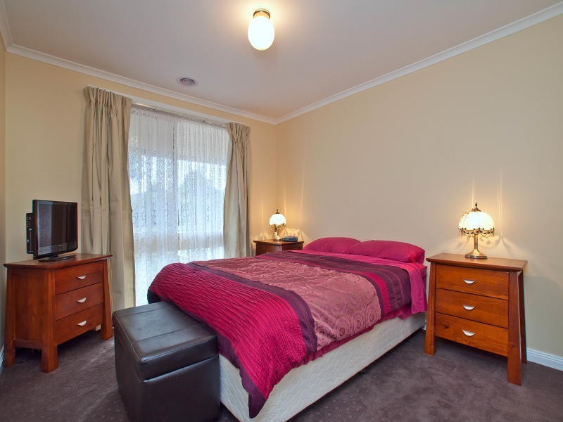 2/14 Spring Street, Hastings VIC 3915