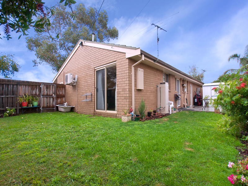 2/14 Spring Street, Hastings VIC 3915