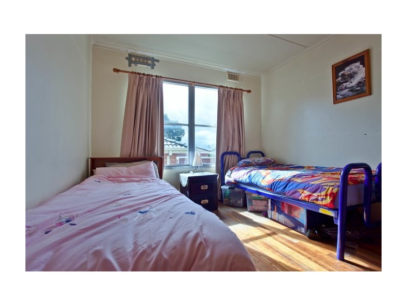 10 Candlebark Crescent, Frankston North VIC 3200