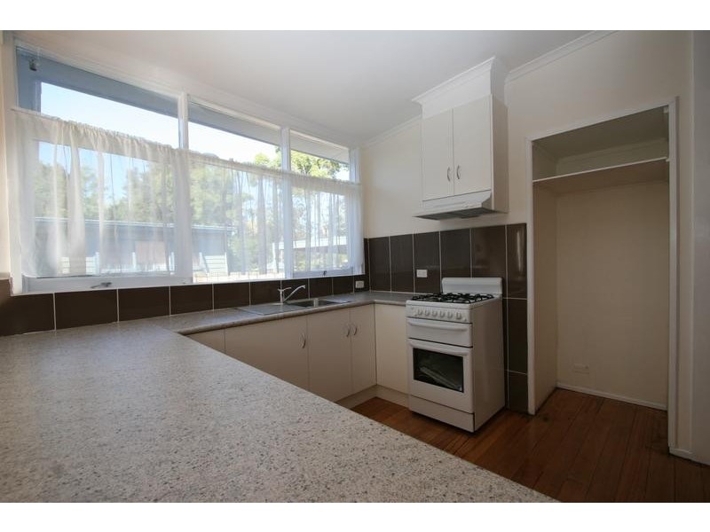 17 Coprosma Avenue, Frankston VIC 3199