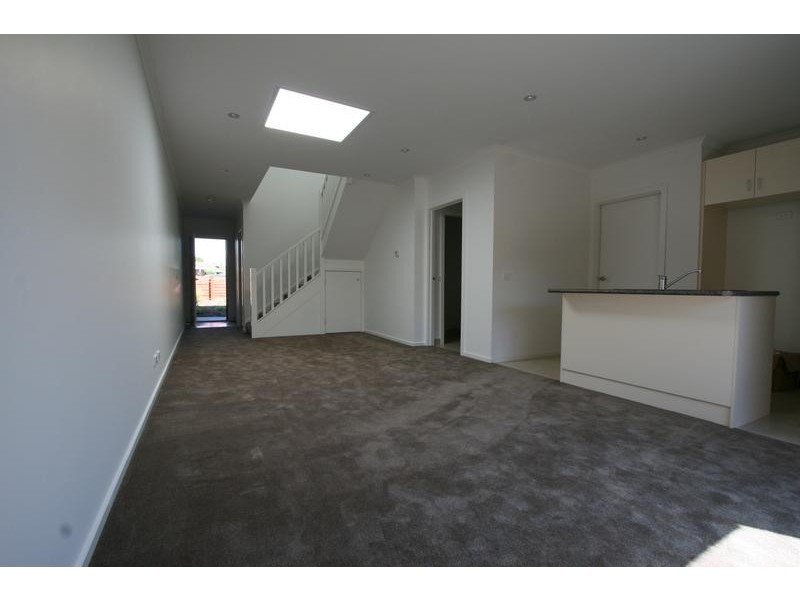 2/22 Cranbourne Road, Frankston VIC 3199