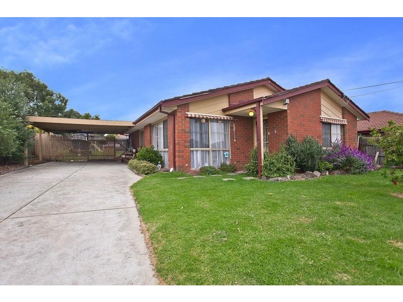 76 Greenwood Drive, Carrum Downs VIC 3201