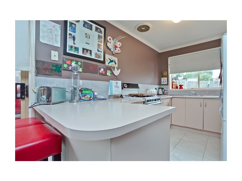 76 Greenwood Drive, Carrum Downs VIC 3201