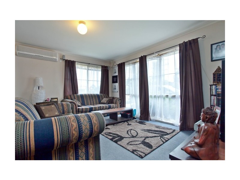 76 Greenwood Drive, Carrum Downs VIC 3201