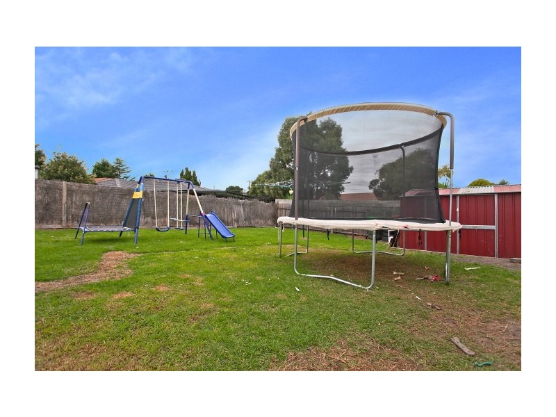 76 Greenwood Drive, Carrum Downs VIC 3201