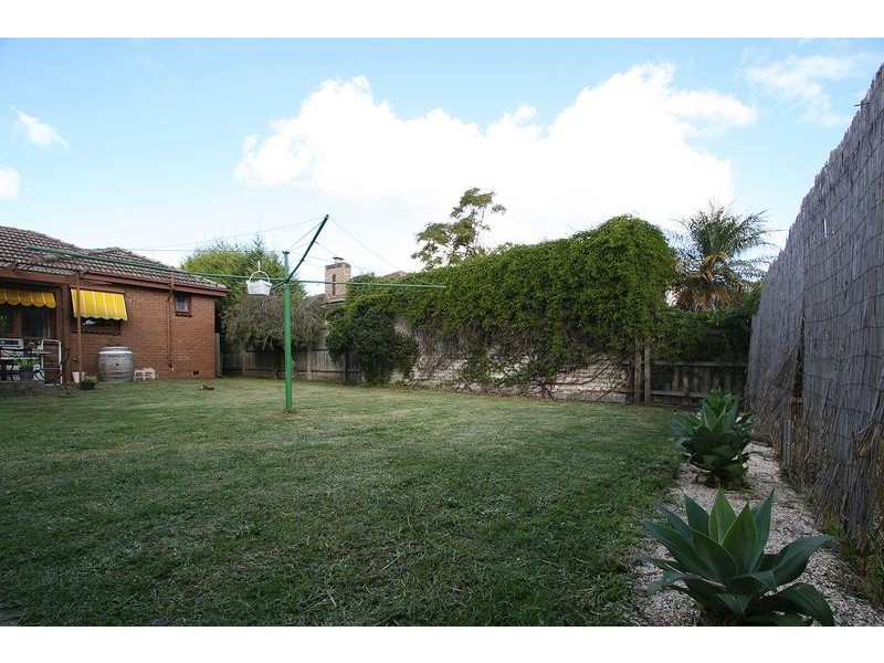 48 Rosslyn Avenue, Seaford VIC 3198