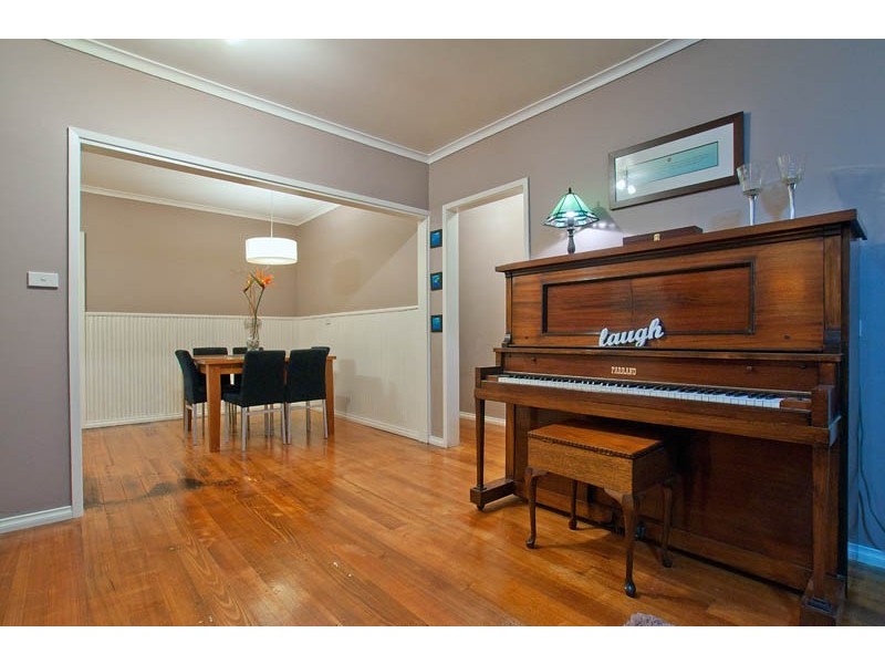 16 Armata Crescent, Frankston North VIC 3200