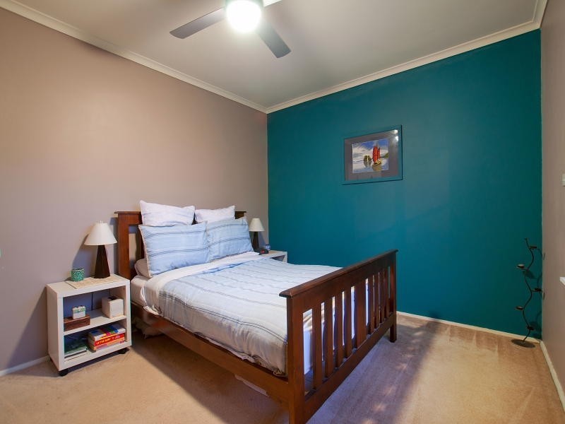 16 Armata Crescent, Frankston North VIC 3200