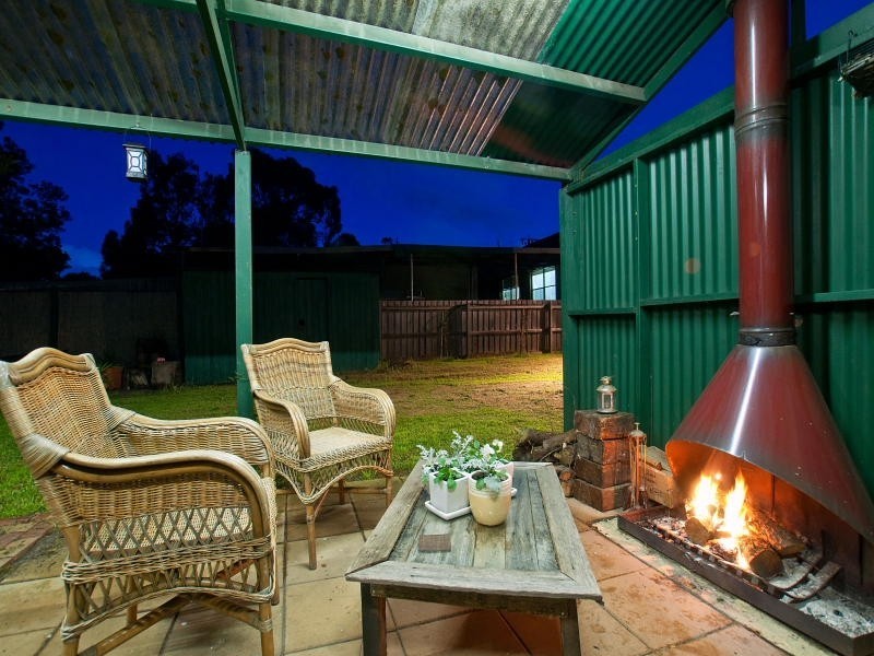 16 Armata Crescent, Frankston North VIC 3200