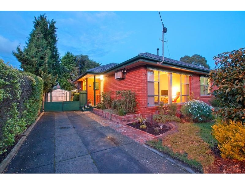 16 Armata Crescent, Frankston North VIC 3200