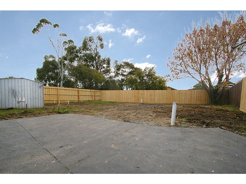 2/37 Bouvardia Crescent, Frankston North VIC 3200