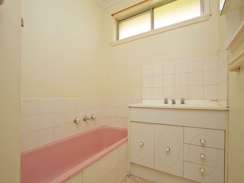 60 Tamarisk Drive, Frankston North VIC 3200