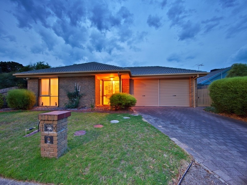 14 Bokissa Drive, Frankston VIC 3199