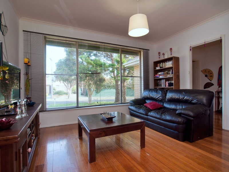 35 Nodding Avenue, Frankston North VIC 3200