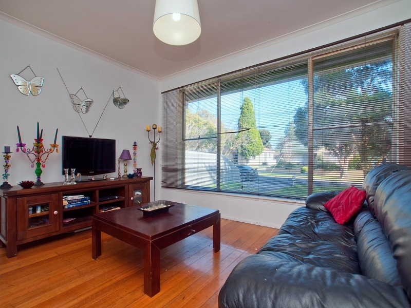 35 Nodding Avenue, Frankston North VIC 3200