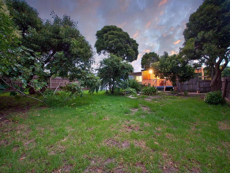 4 Kareela Road, Frankston VIC 3199