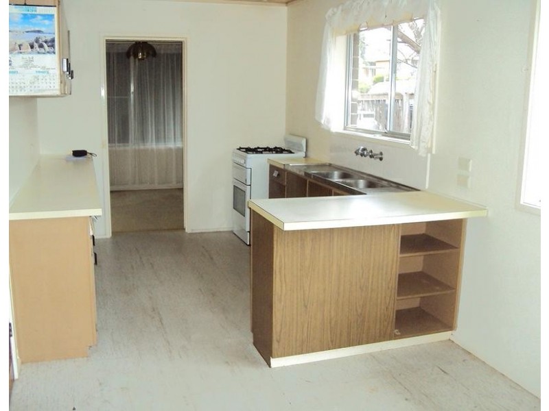 6 Carramar Drive, Frankston VIC 3199