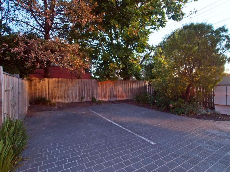 1/2 Campbell Street, Frankston VIC 3199