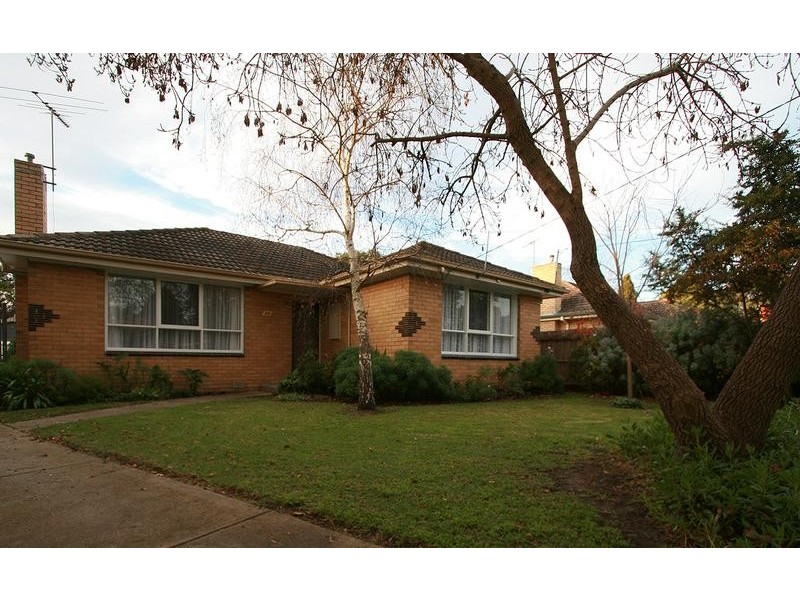 11 Mona Street, Seaford VIC 3198